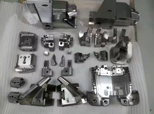 قطعات سخت افزاری قالب تزریق دقیق OEM قطعات قالب خودکار فولاد ضد زنگ